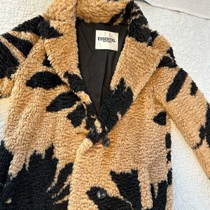 Beautiful coat !! Essentiel  By Antwerp. Faux fur soft cuddly.